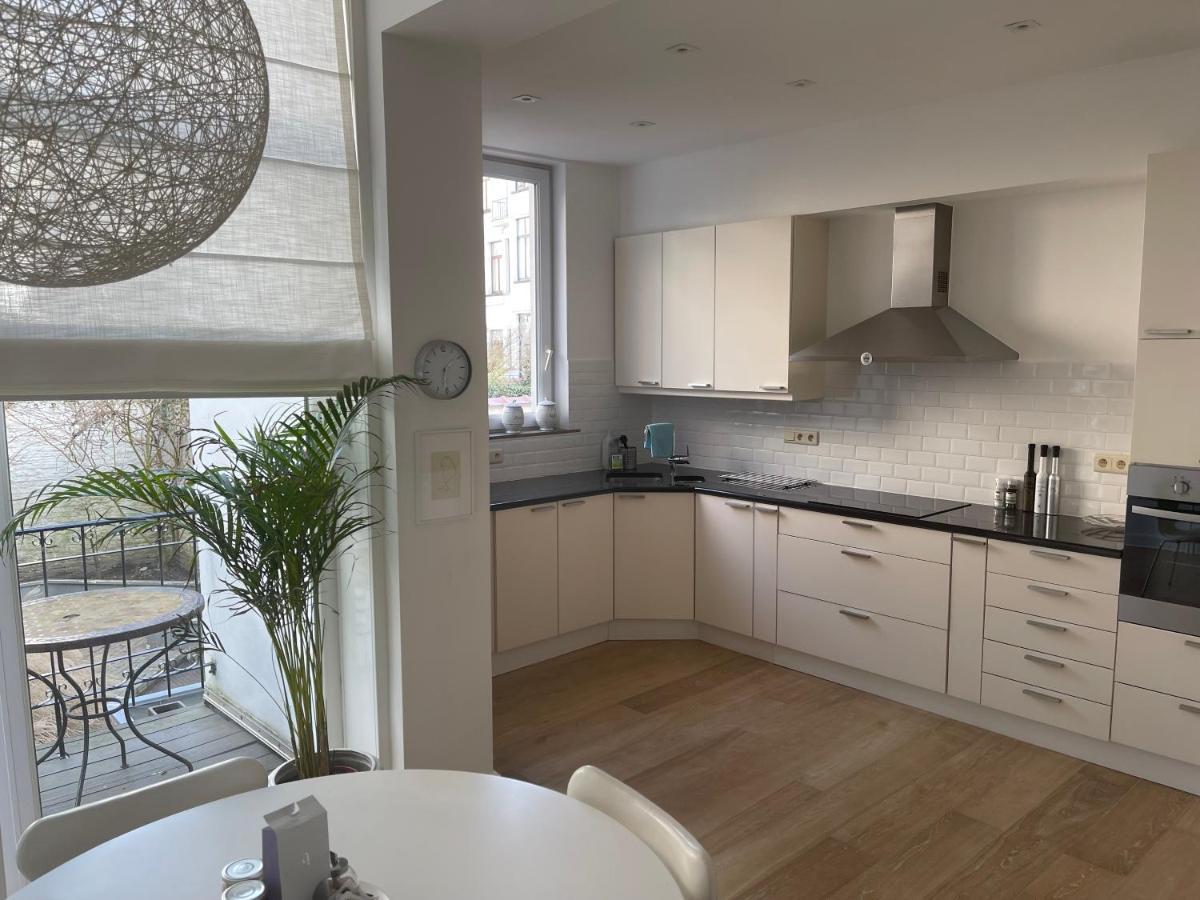Apartment In Trendy Chatelain Center Brussels Area Little Garden Internet Wifi ภายนอก รูปภาพ